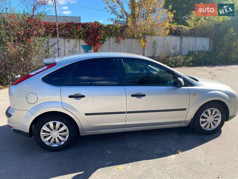 Хэтчбек Ford Focus 2005 в Житомире