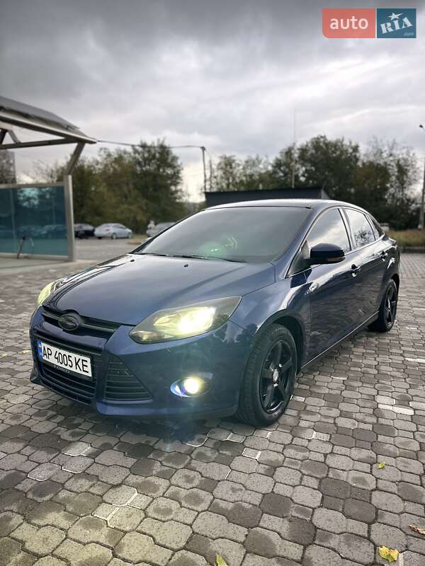 Седан Ford Focus 2011 в 
