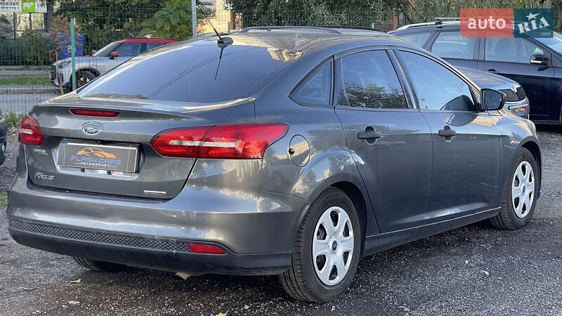 Седан Ford Focus 2016 в Киеве