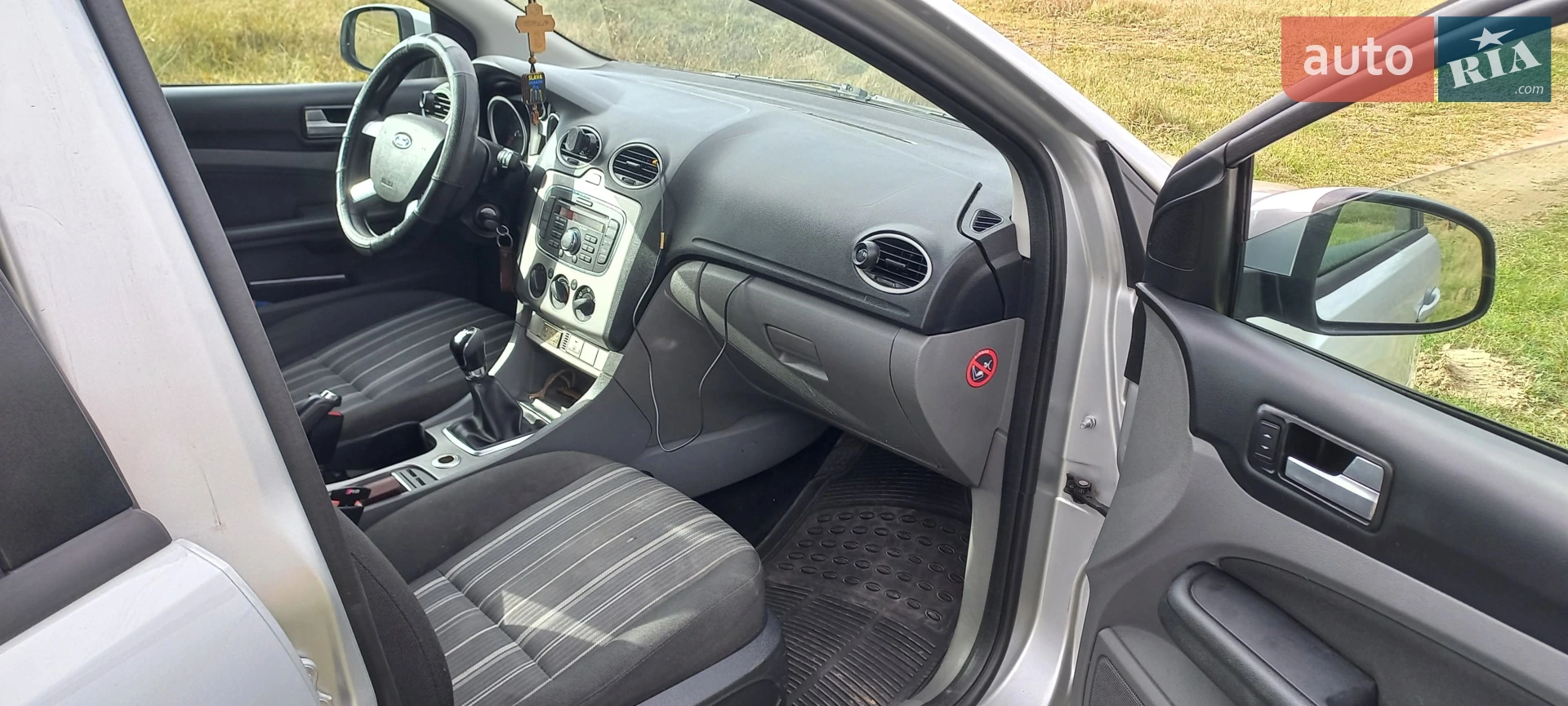 2010 Ford Focus - мініатюра 2