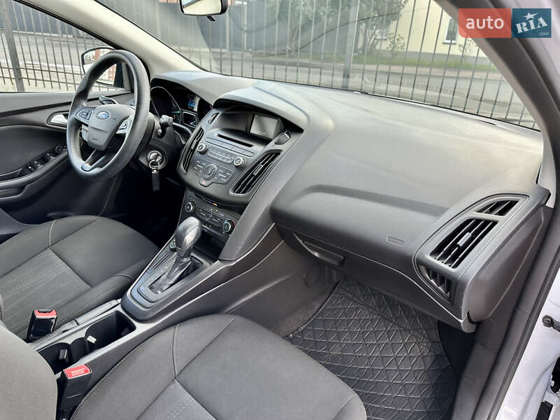 Седан Ford Focus 2017 в Киеве