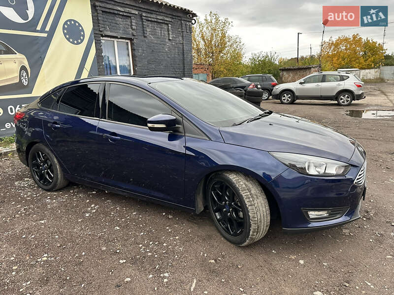 Седан Ford Focus 2016 в Ніжині