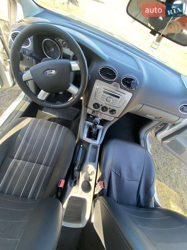 Хетчбек Ford Focus 2008 в Рівному