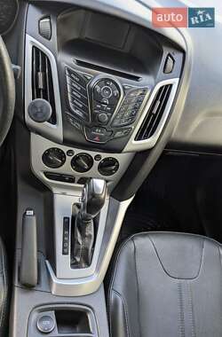 Седан Ford Focus 2013 в 