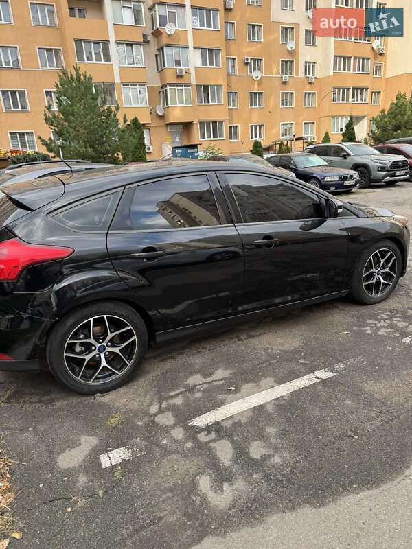 Хетчбек Ford Focus 2017 в Софіївській Борщагівці