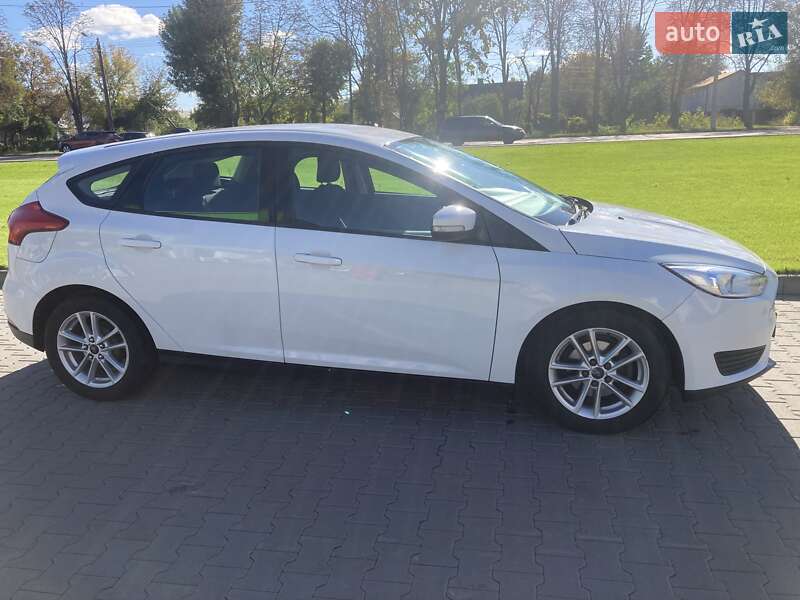 Хэтчбек Ford Focus 2015 в Житомире