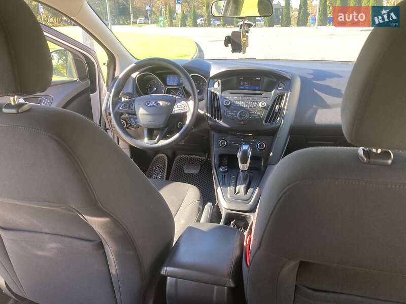 Хэтчбек Ford Focus 2015 в Житомире