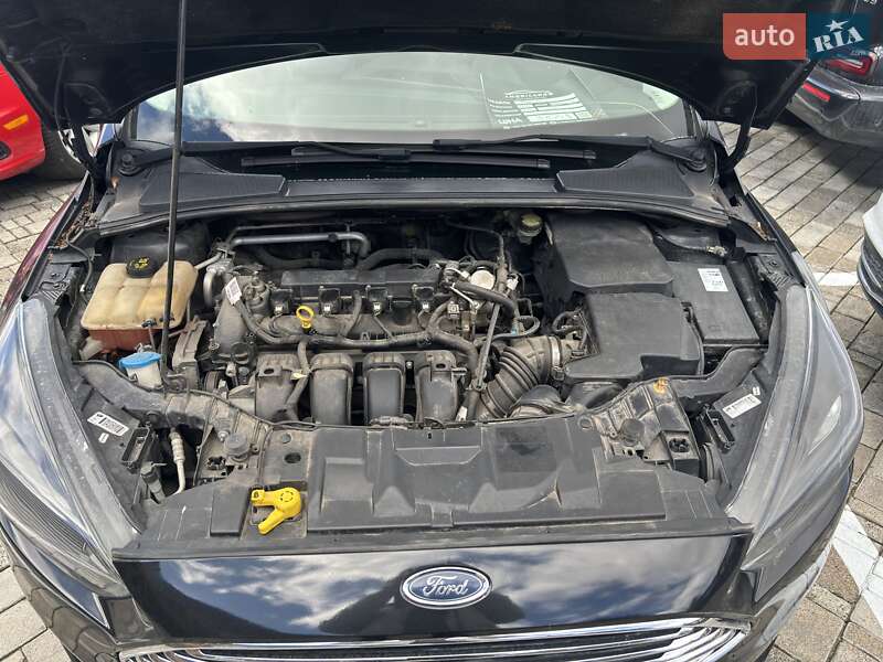 Седан Ford Focus 2015 в Львові