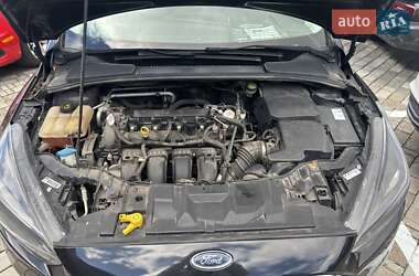 Седан Ford Focus 2015 в 