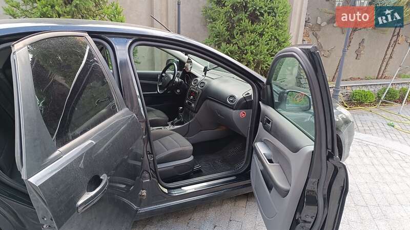 Хэтчбек Ford Focus 2008 в Калиновке