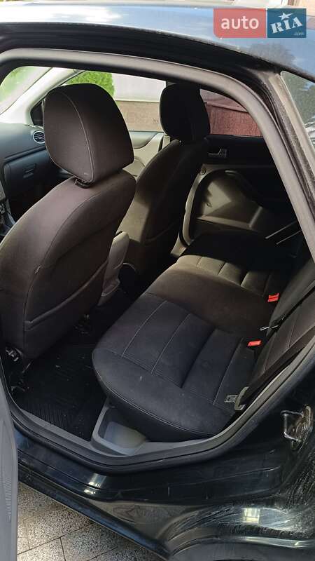 Хэтчбек Ford Focus 2008 в Калиновке