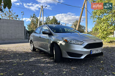 Седан Ford Focus 2015 в 