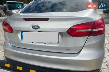 Седан Ford Focus 2016 в 