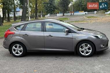 Хетчбек Ford Focus 2013 в 