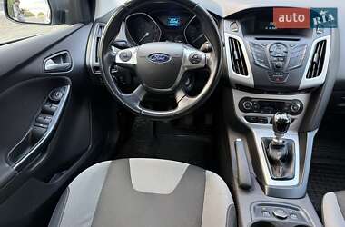 Хетчбек Ford Focus 2013 в 