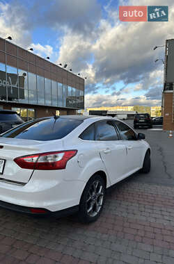 Седан Ford Focus 2012 в 
