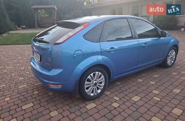 Хэтчбек Ford Focus 2010 в 