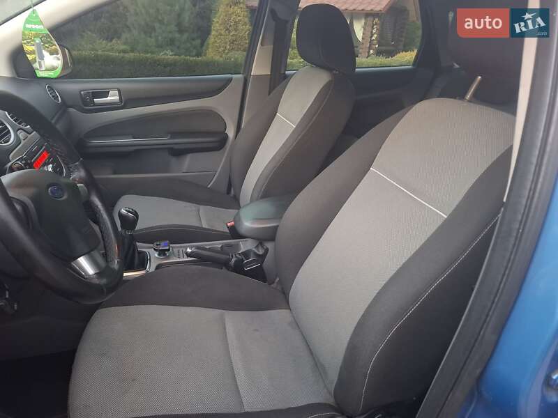 Хэтчбек Ford Focus 2010 в Нововолынске фото 17 Хэтчбек Ford Focus 2010 в Нововолынске