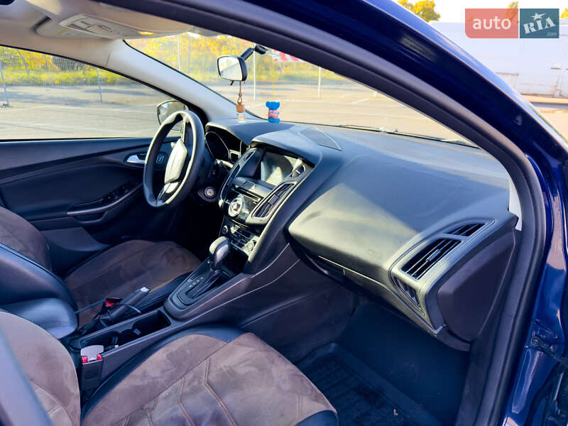 Седан Ford Focus 2017 в Киеве