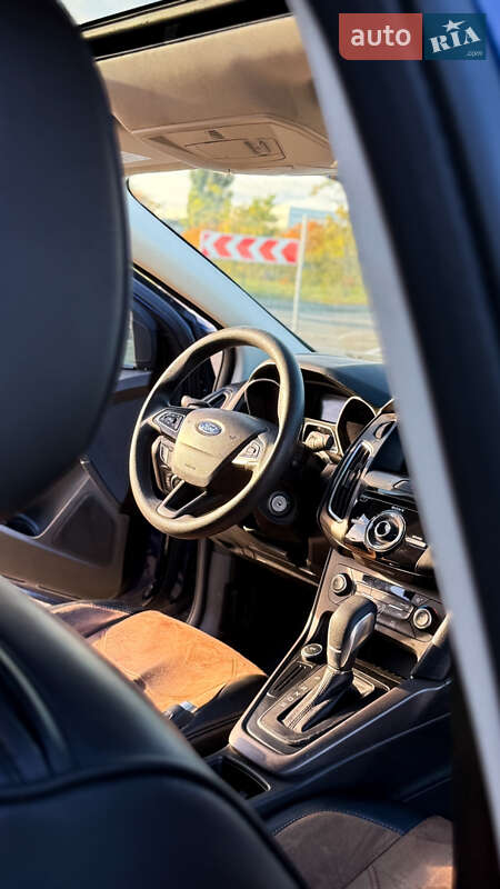 Седан Ford Focus 2017 в Киеве