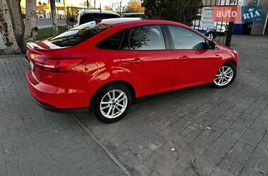 Седан Ford Focus 2015 в 
