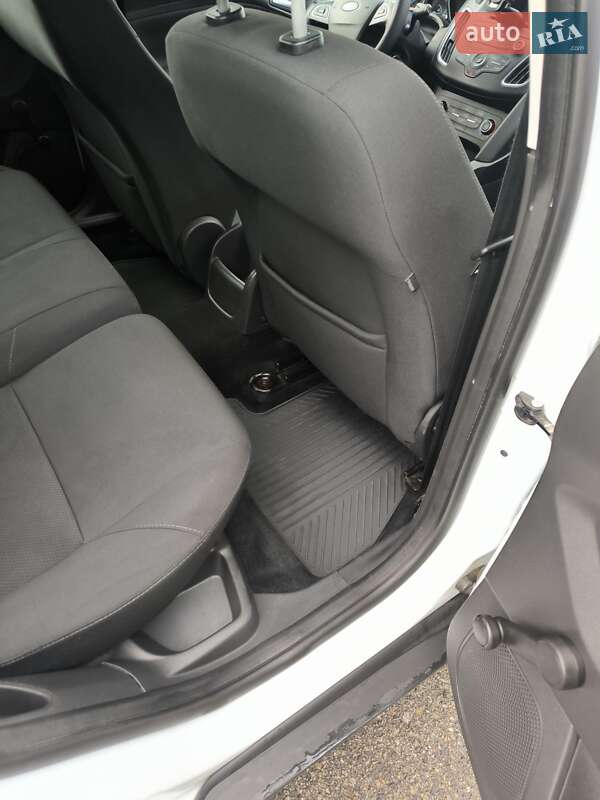 Универсал Ford Focus 2017 в Киеве фото 13 Универсал Ford Focus 2017 в Киеве