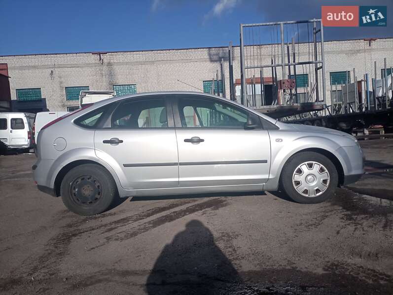 Хэтчбек Ford Focus 2006 в Житомире