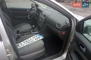 Хетчбек Ford Focus 2006 в 