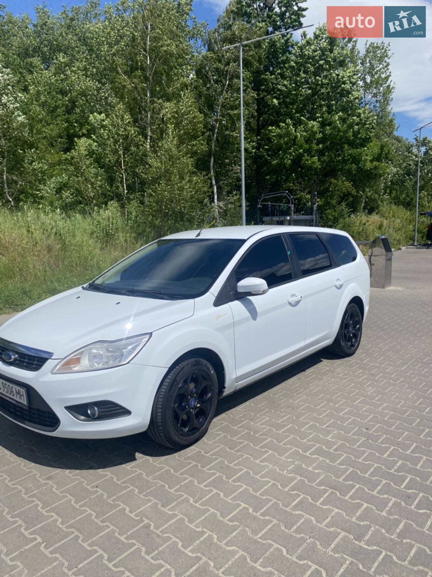 2010 Ford Focus - мініатюра 2