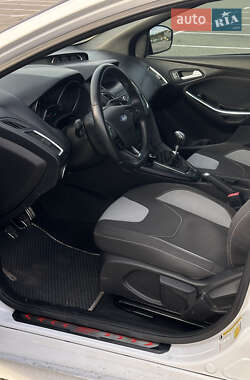 Хэтчбек Ford Focus 2018 в 