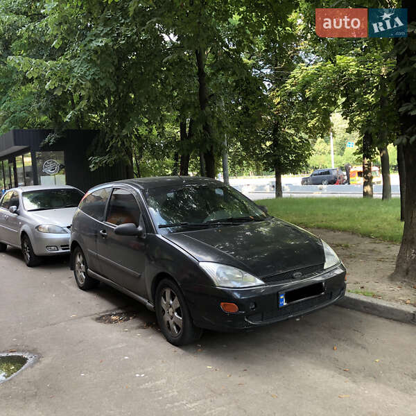 Хэтчбек Ford Focus 2001 в Киеве