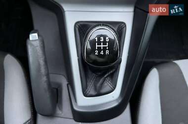Хэтчбек Ford Focus 2013 в 