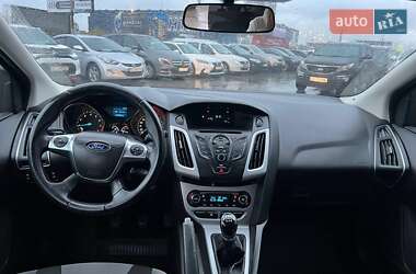 Хэтчбек Ford Focus 2013 в 