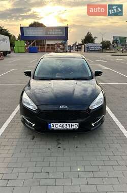 Седан Ford Focus 2016 в 