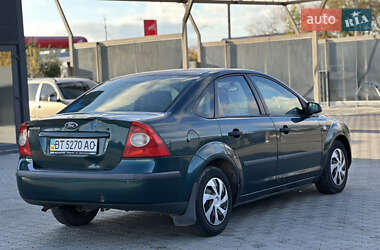 Седан Ford Focus 2005 в  фото 4 Седан Ford Focus 2005 в