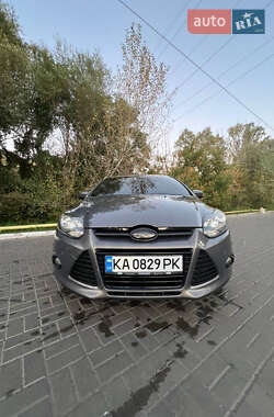 Универсал Ford Focus 2014 в 