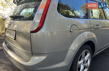 Универсал Ford Focus 2010 в 
