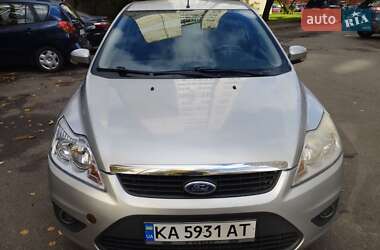 Хэтчбек Ford Focus 2010 в 
