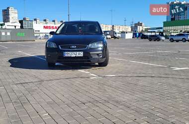 Седан Ford Focus 2005 в 