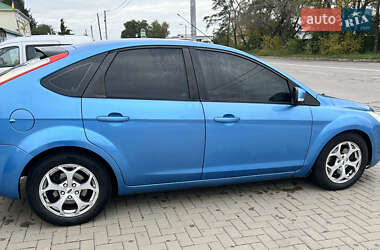 Хэтчбек Ford Focus 2010 в 