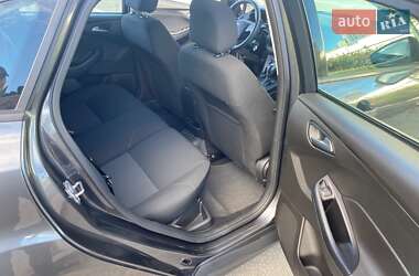 Хэтчбек Ford Focus 2015 в 