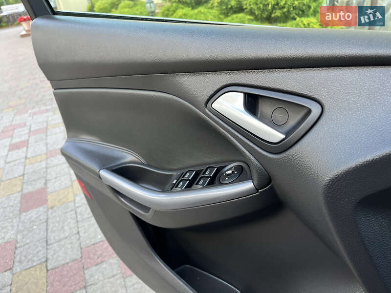 Хетчбек Ford Focus 2012 в Стрию фото 72 Хетчбек Ford Focus 2012 в Стрию