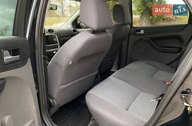 Хетчбек Ford Focus 2005 в 