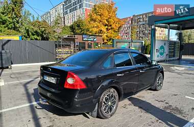 Седан Ford Focus 2010 в  фото 5 Седан Ford Focus 2010 в