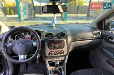 Седан Ford Focus 2010 в  фото 10 Седан Ford Focus 2010 в