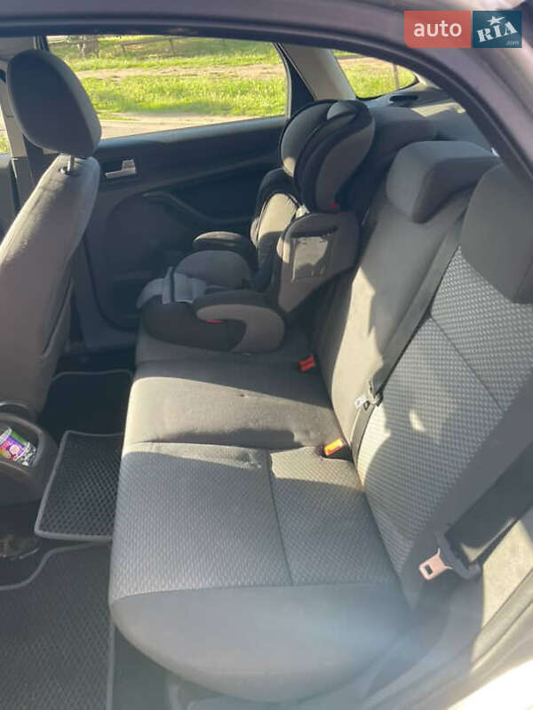 Седан Ford Focus 2006 в Виннице