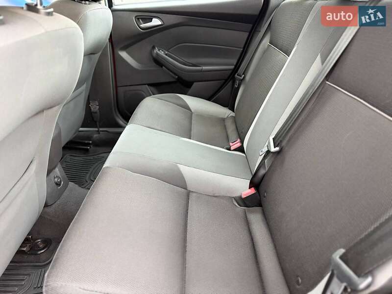 Седан Ford Focus 2014 в Запорожье фото 13 Седан Ford Focus 2014 в Запорожье