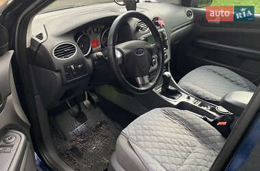 Хэтчбек Ford Focus 2006 в 