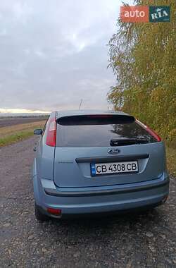Хэтчбек Ford Focus 2005 в  фото 3 Хэтчбек Ford Focus 2005 в