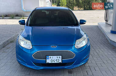 Хетчбек Ford Focus 2012 в  фото 2 Хетчбек Ford Focus 2012 в